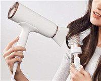 电吹风